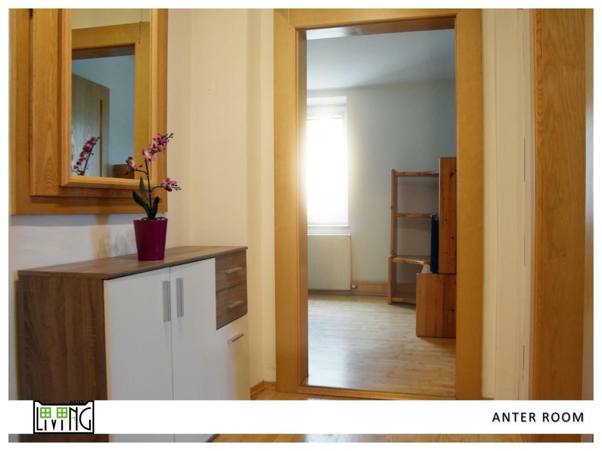 Aco Living - A Cheap Overnight Klagenfurt am Woerthersee Ngoại thất bức ảnh