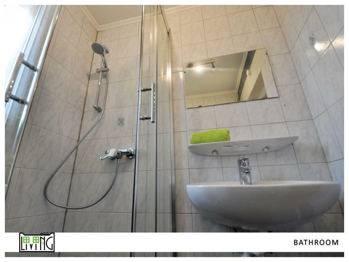 Aco Living - A Cheap Overnight Klagenfurt am Woerthersee Ngoại thất bức ảnh