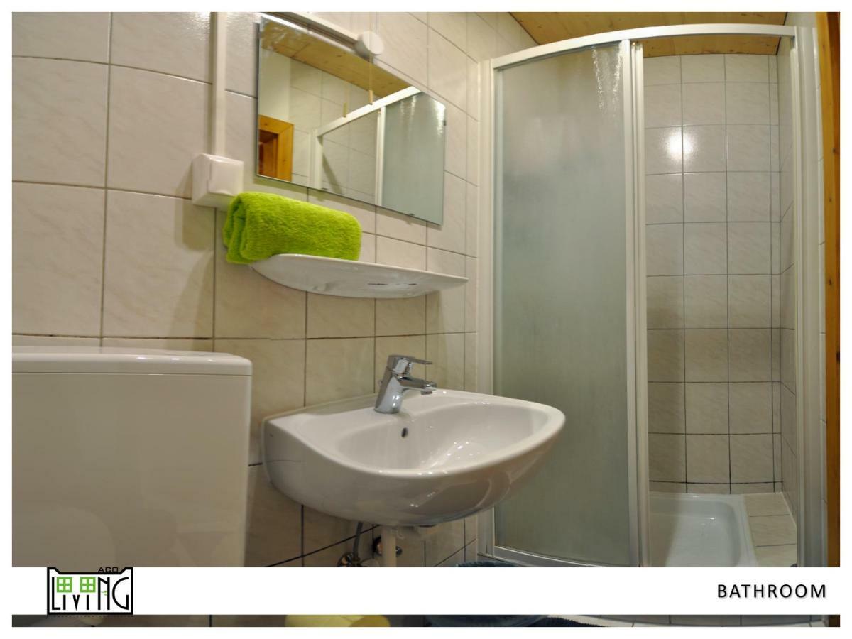 Aco Living - A Cheap Overnight Klagenfurt am Woerthersee Ngoại thất bức ảnh
